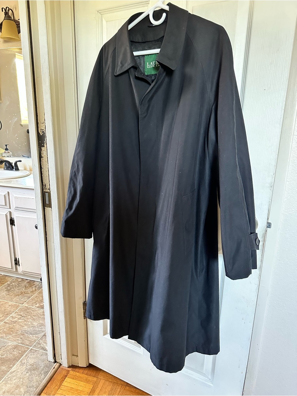 Ralph Lauren Black Single-Breasted Trench Coat in size 42